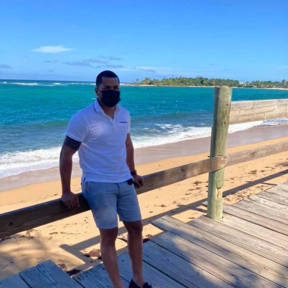 Meet your Posher, Leo